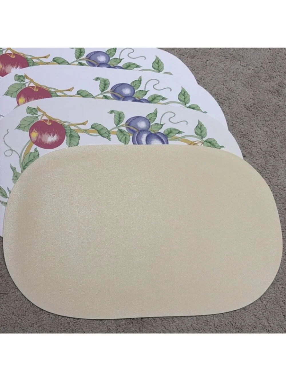 VTG Fruit Abundance Vinyl Placemats Oval 17.5X11